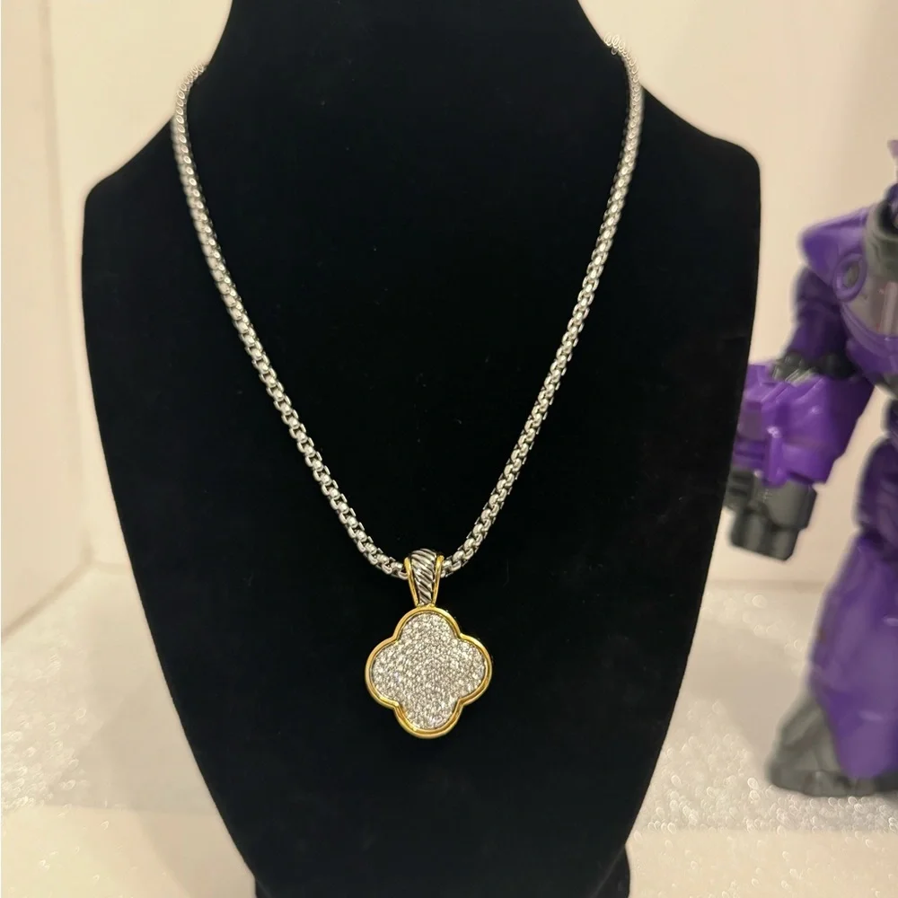 COMPASS NECKLACE
